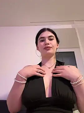 Evie-Moore online show from February 2026 10:53:01 PM