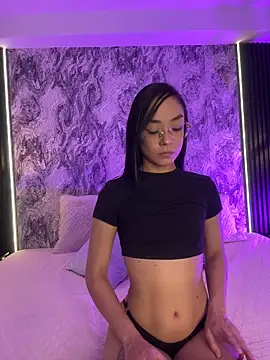 Mialarouse online show from March 2026 07:51:02 PM