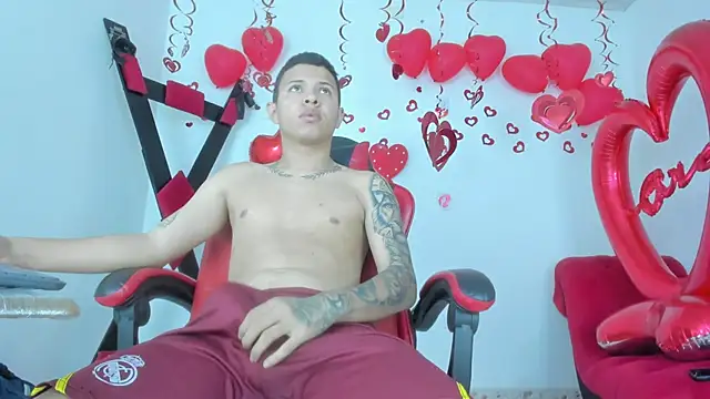 Snapshot of Steven_and_Camilo18 chatting on February 2026 11:40:01 AM Steven and Camilo18 online show from February 2026 11:40:01 AM