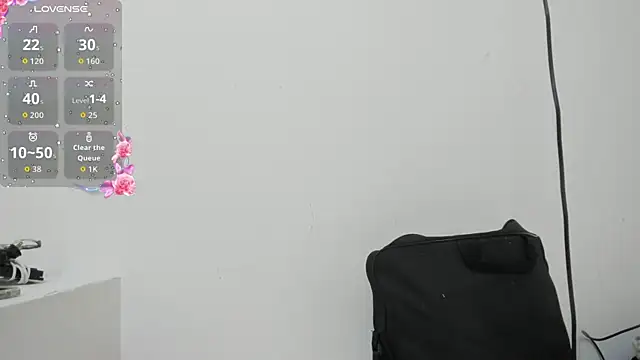 Snapshot of CarolineFyre chatting on June 2026 12:26:01 PM CarolineFyre online show from June 2026 12:26:01 PM