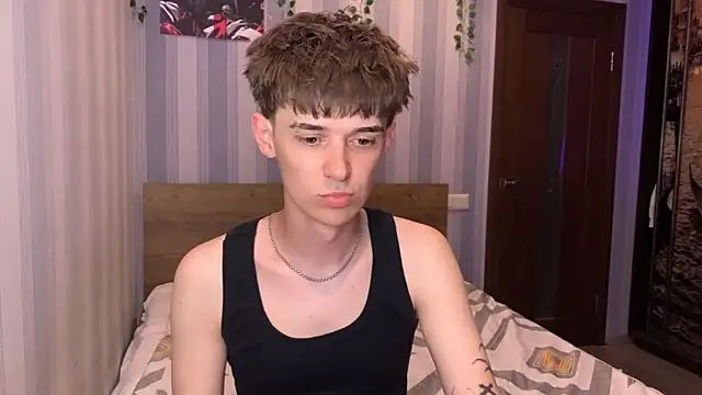 Snapshot of Sweet_Dude chatting on May 2026 06:58:01 PM Sweet Dude online show from May 2026 06:58:01 PM