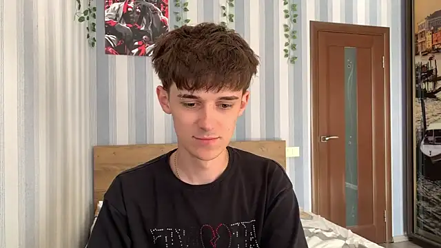Snapshot of Sweet_Dude chatting on May 2026 02:24:02 PM Sweet Dude online show from May 2026 02:24:02 PM