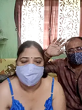 HoneyHush online show from February 2026 07:13:01 AM