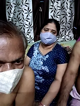 HoneyHush online show from February 2026 06:15:02 PM