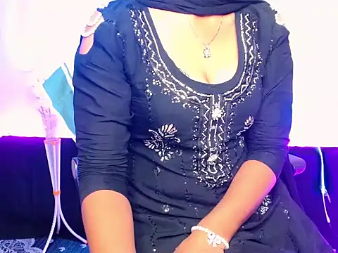 ELIZA 01 online show from March 2026 05:35:02 AM