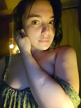 Snapshot of HotDevilGirl_ chatting on February 2026 04:10:02 PM HotDevilGirl online show from February 2026 04:10:02 PM