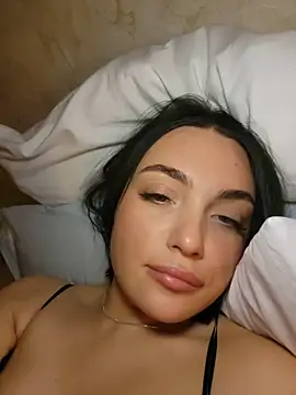 Snapshot of HotDevilGirl_ chatting on February 2026 05:09:02 PM HotDevilGirl online show from February 2026 05:09:02 PM