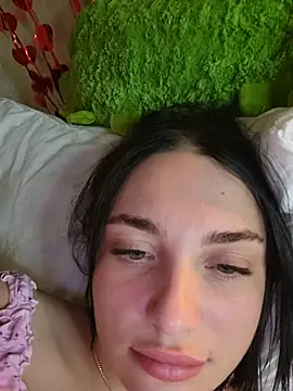 Snapshot of HotDevilGirl_ chatting on February 2026 07:02:02 PM HotDevilGirl online show from February 2026 07:02:02 PM