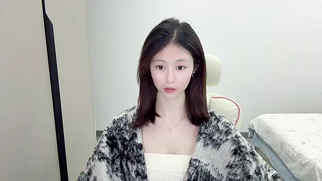 Snapshot of DYyyyyy-- chatting on February 2026 12:11:01 PM DYyyyyy-- online show from February 2026 12:11:01 PM