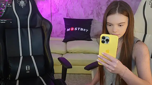 Zlata Sky online show from December 2024 07:44:01 PM