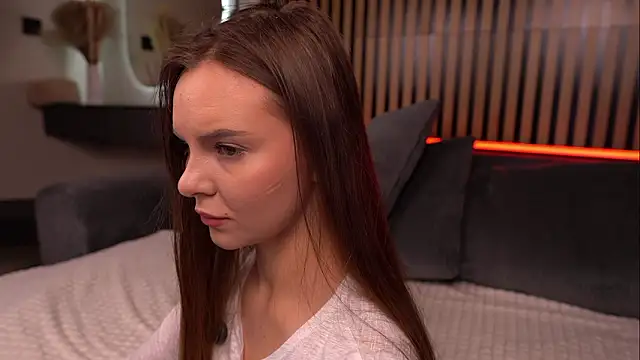 Kalisa s online show from February 2026 09:44:02 PM