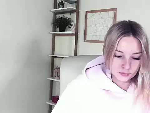 Snapshot of VelvetAngela chatting on February 2026 06:53:01 AM VelvetAngela online show from February 2026 06:53:01 AM