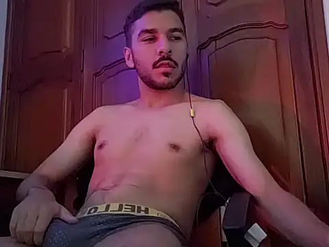 Snapshot of _s33bas chatting on April 2026 11:26:01 PM s33bas online show from April 2026 11:26:01 PM