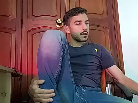 Snapshot of _s33bas chatting on April 2026 02:45:01 PM s33bas online show from April 2026 02:45:01 PM