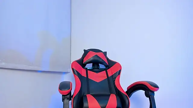 Snapshot of Senpai_Lover_ chatting on February 2026 08:20:01 PM Senpai Lover online show from February 2026 08:20:01 PM