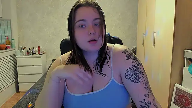 Snapshot of katya_idinax chatting on February 2026 04:10:02 PM katya idinax online show from February 2026 04:10:02 PM