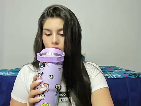 Snapshot of Karina27 chatting on February 2026 05:42:01 PM Karina27 online show from February 2026 05:42:01 PM