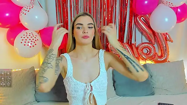 Snapshot of SinLuna_ chatting on February 2026 04:00:02 PM SinLuna online show from February 2026 04:00:02 PM