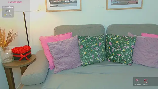 SinLuna  online show from April 2026 02:47:02 PM