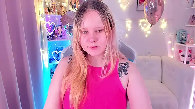 AnnieVibe online show from February 2026 05:40:02 PM