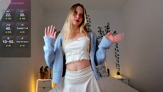 Snapshot of EllyMartinez chatting on March 2026 04:46:01 PM EllyMartinez online show from March 2026 04:46:01 PM