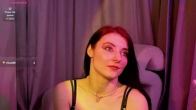 NicoleLuxe online show from March 2026 05:54:01 PM