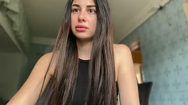 LiluMartiznir online show from May 2026 11:05:01 AM