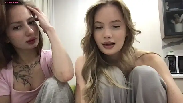 lola boo online show from March 2026 11:19:01 PM