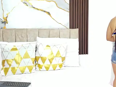 Snapshot of Atenis_thompson chatting on February 2026 06:03:02 PM Atenis thompson online show from February 2026 06:03:02 PM