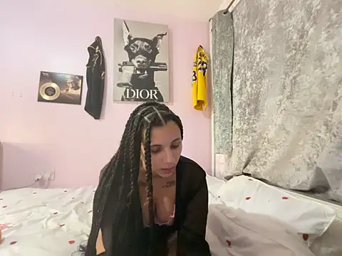 Snapshot of RavenNoirr chatting on February 2026 06:20:02 PM RavenNoirr online show from February 2026 06:20:02 PM