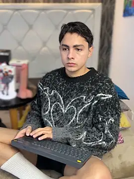 Snapshot of Samu_Hott chatting on February 2026 08:27:01 PM Samu Hott online show from February 2026 08:27:01 PM