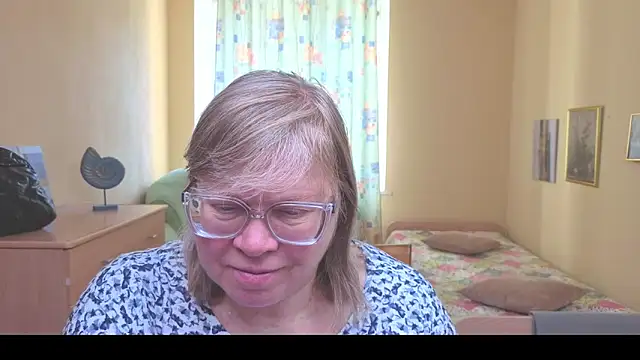 Snapshot of Emma_Eclipsee chatting on February 2026 08:00:02 AM Emma Eclipsee online show from February 2026 08:00:02 AM