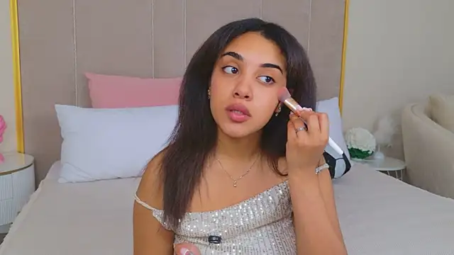 Luna Cortier online show from July 2026 05:21:01 AM
