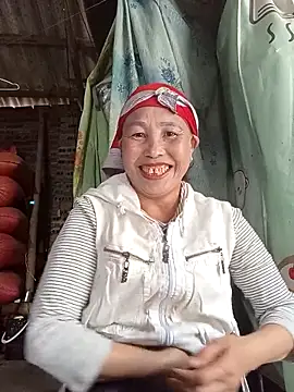 Snapshot of lena-cute chatting on February 2026 08:07:01 AM lena-cute online show from February 2026 08:07:01 AM