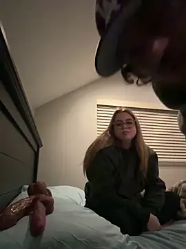 xxlivecouple online show from February 2026 07:56:01 AM