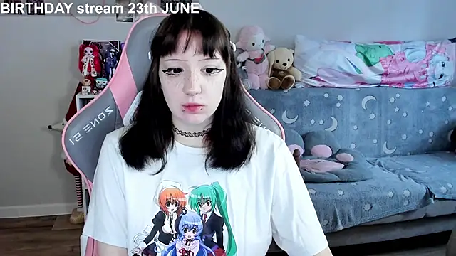 Snapshot of MollysLand chatting on June 2026 09:14:01 AM MollysLand online show from June 2026 09:14:01 AM