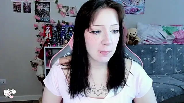Snapshot of MollysLand chatting on July 2026 09:11:02 AM MollysLand online show from July 2026 09:11:02 AM