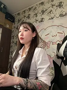 YukiiTYAN online show from February 2026 01:43:01 PM