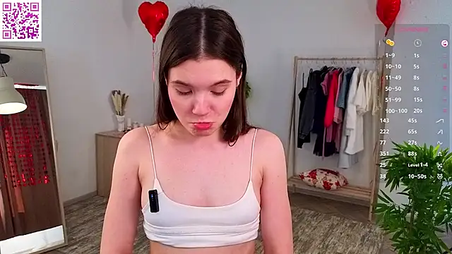 Snapshot of MirthaZien chatting on March 2026 07:15:01 AM MirthaZien online show from March 2026 07:15:01 AM