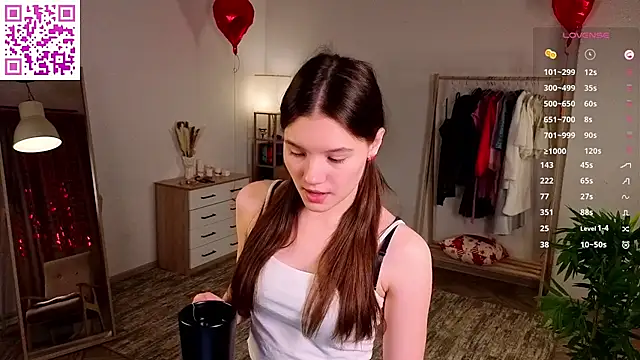 Snapshot of MirthaZien chatting on March 2026 01:01:02 AM MirthaZien online show from March 2026 01:01:02 AM