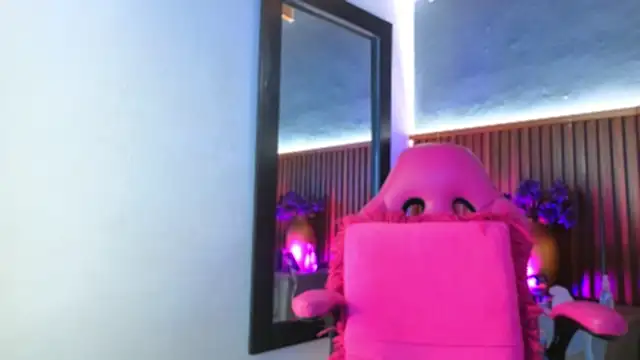 Snapshot of miss_monserrate01 chatting on March 2026 01:06:02 PM miss monserrate01 online show from March 2026 01:06:02 PM