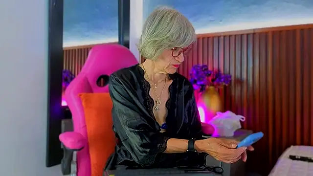 miss monserrate01 online show from April 2026 02:00:02 PM