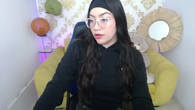 Snapshot of ALISS_M_ chatting on February 2026 08:05:01 PM ALISS M online show from February 2026 08:05:01 PM