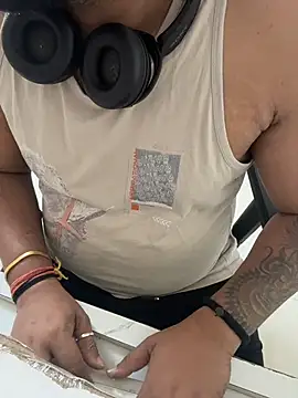 Snapshot of Rah0091 chatting on February 2026 09:44:02 PM Rah0091 online show from February 2026 09:44:02 PM