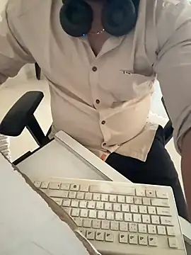 Snapshot of Rah0091 chatting on February 2026 08:01:02 AM Rah0091 online show from February 2026 08:01:02 AM