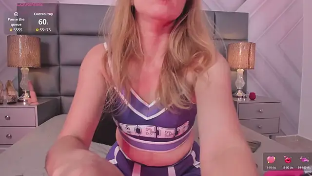 AlexaFoxx  online show from April 2026 12:50:02 PM