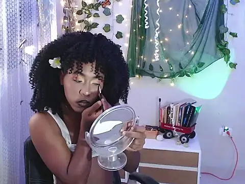 Snapshot of zafiro_blu chatting on February 2026 02:12:02 PM zafiro blu online show from February 2026 02:12:02 PM