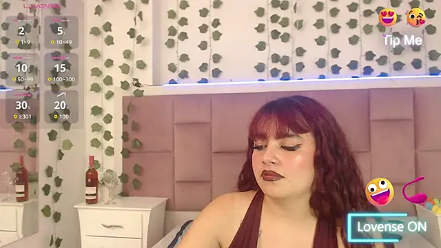 CarolRousee online show from April 2026 09:39:33 PM