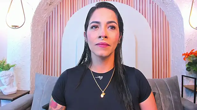 Snapshot of violet_scott_ chatting on May 2026 10:21:01 AM violet scott online show from May 2026 10:21:01 AM