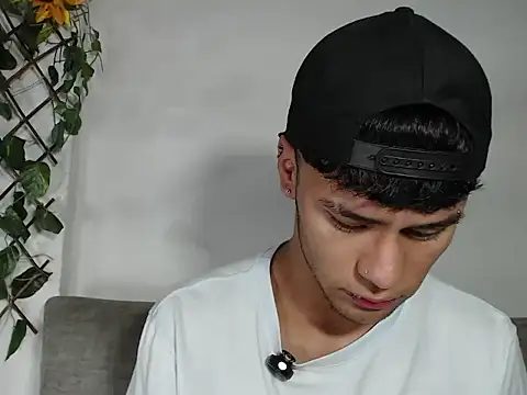 Snapshot of cooper_shiro chatting on July 2026 08:16:02 PM cooper shiro online show from July 2026 08:16:02 PM
